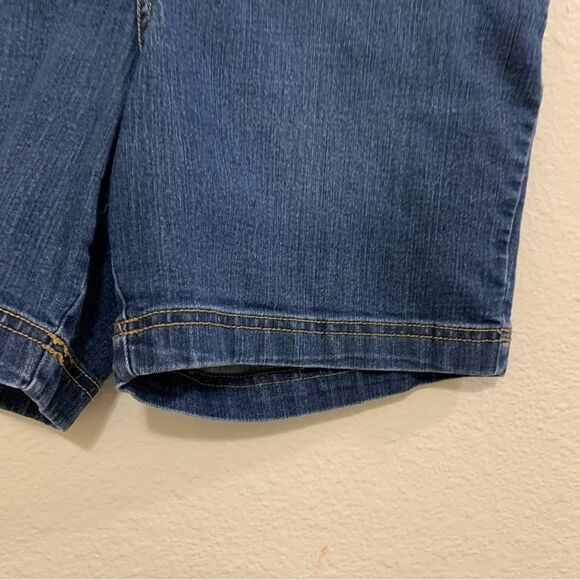 Croft & Barrow Shorts Women’s Sz 10 Blue Classic Fit Stretch High Rise 6” Inseam - Picture 4 of 13